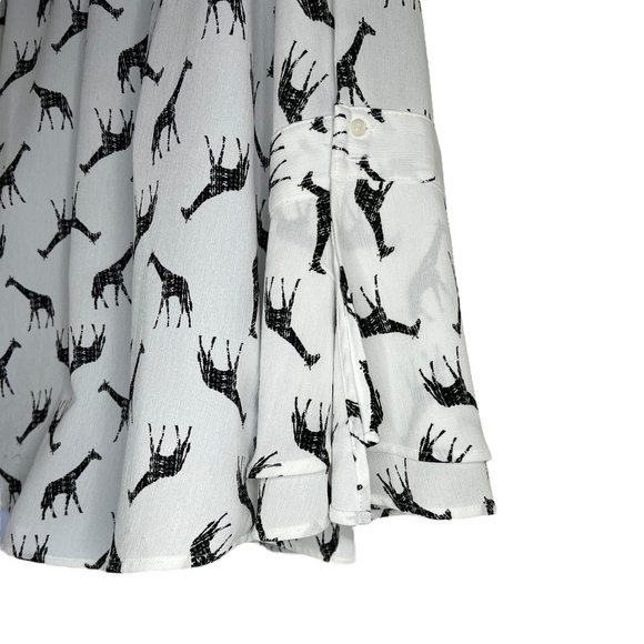 Chico's | Giraffe Print Blouse | Petite - Picture 5 of 6